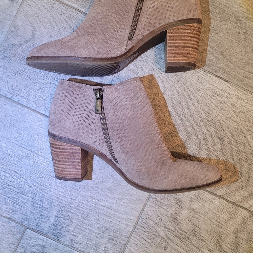 Lucky Brand Women's Taupe Ankle Boots - Picture 5 of 7